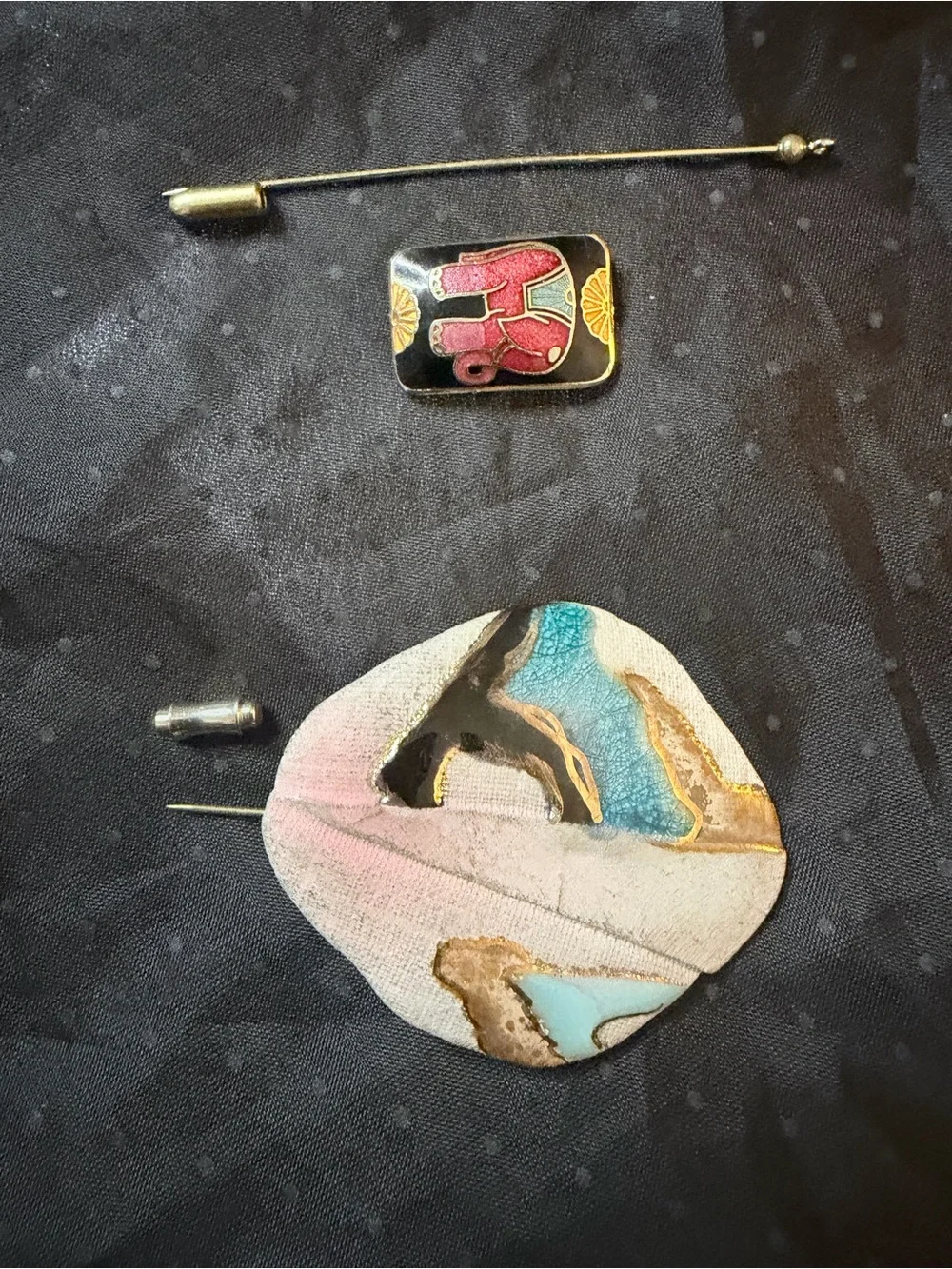 Pair of Cloisonné Vintage Handcrafted Ceramic and Enamel Women’s Gold